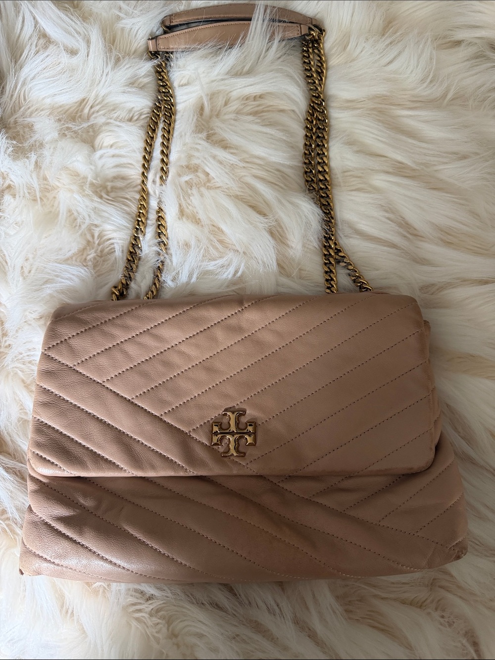 Tory Burch Quilted Shoulder Bag in Nude Blush with Gold Chain
